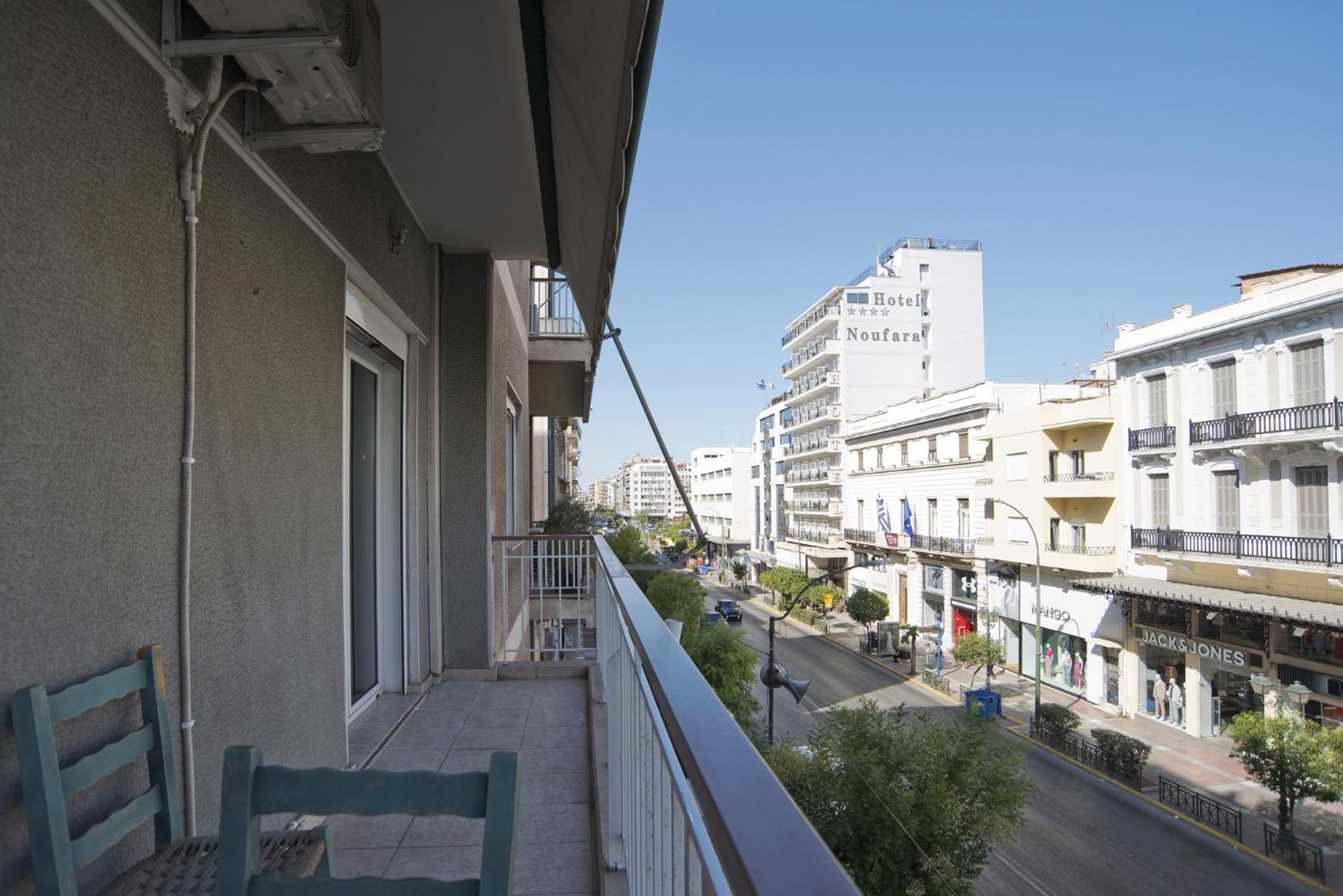 Baroness Apartment Piraeus Exterior photo